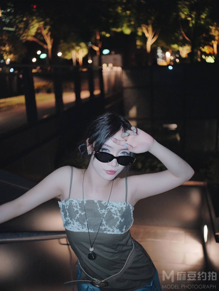 夜景模特