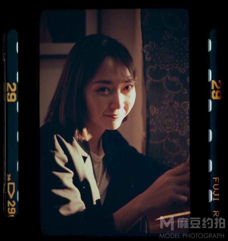 胶片模特