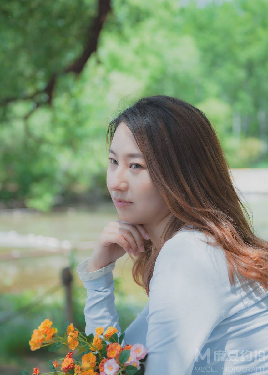 情绪模特