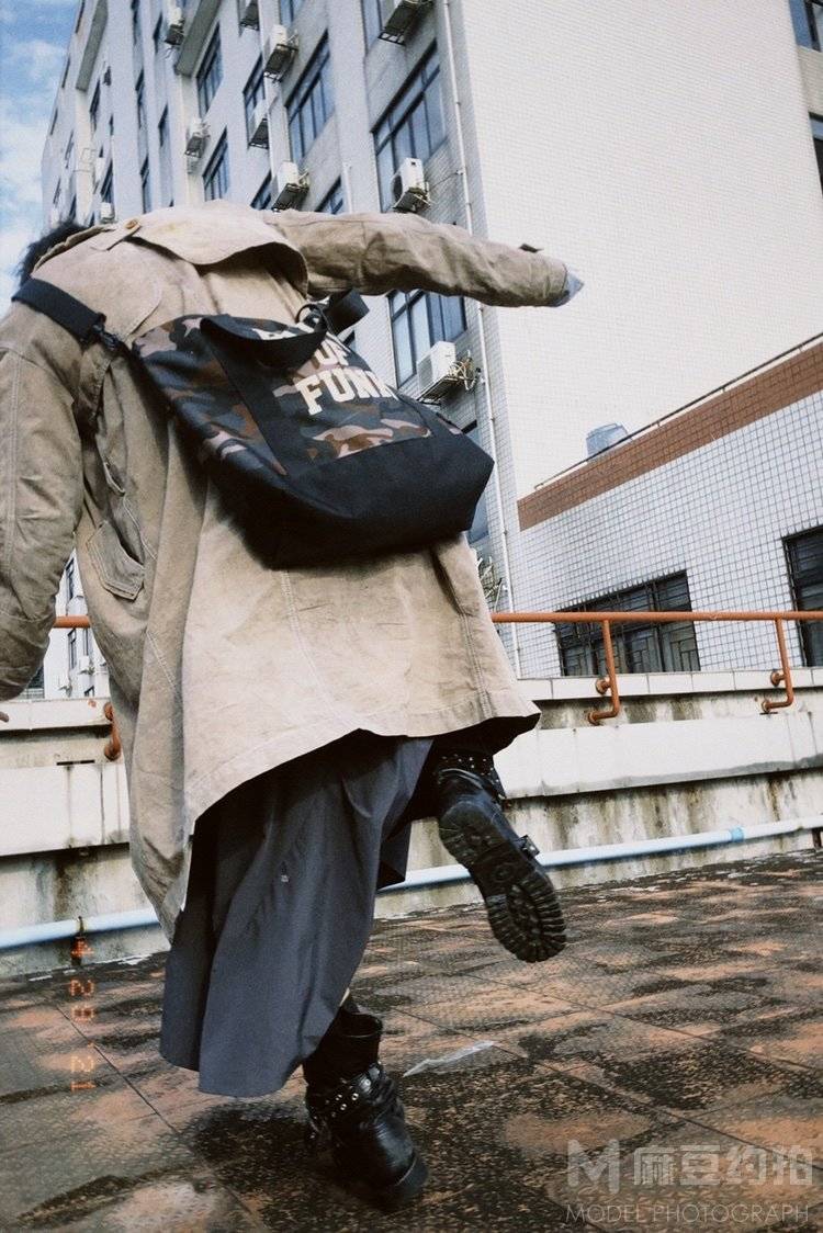 胶片模特