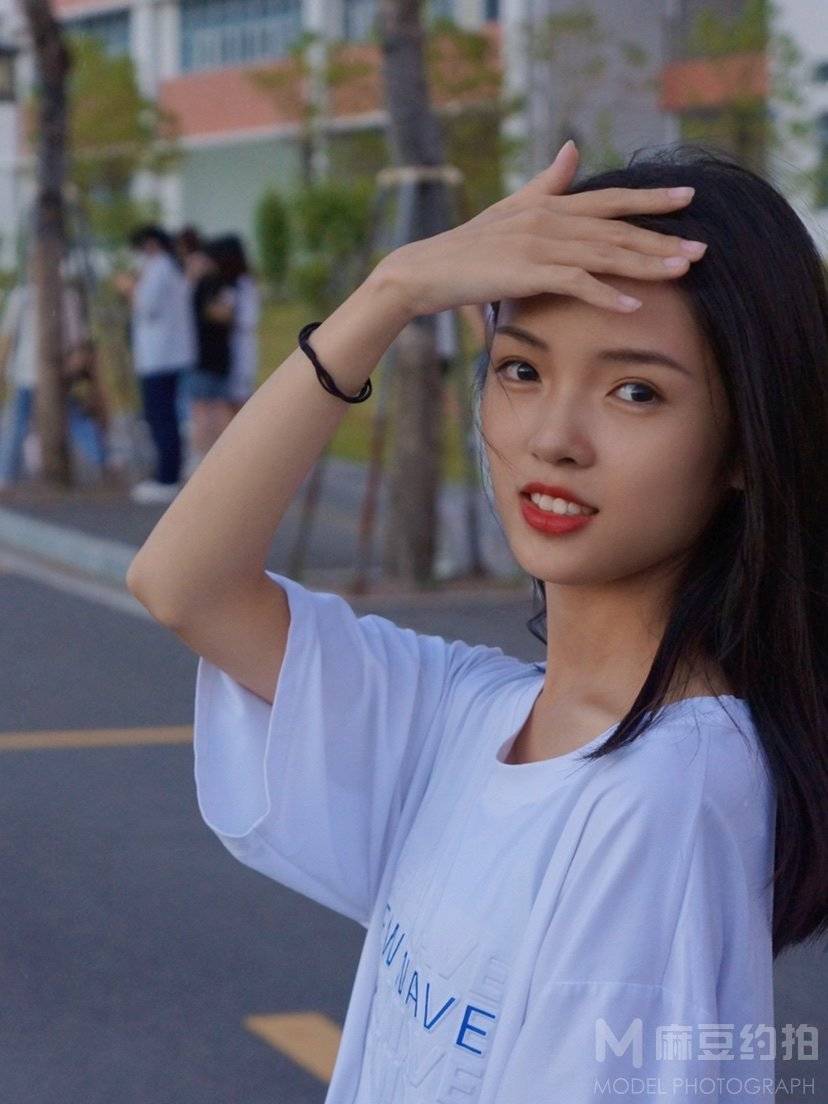 校园模特