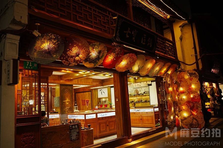 夜景模特