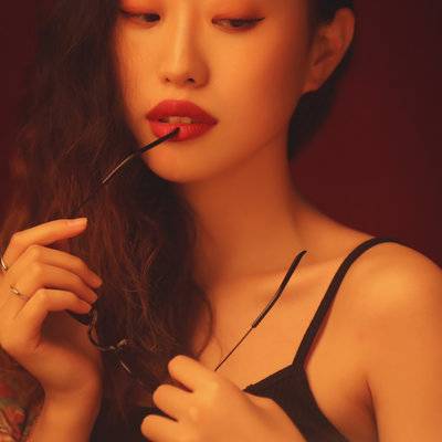 情绪模特