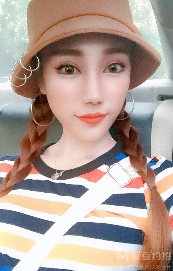 妆容模特