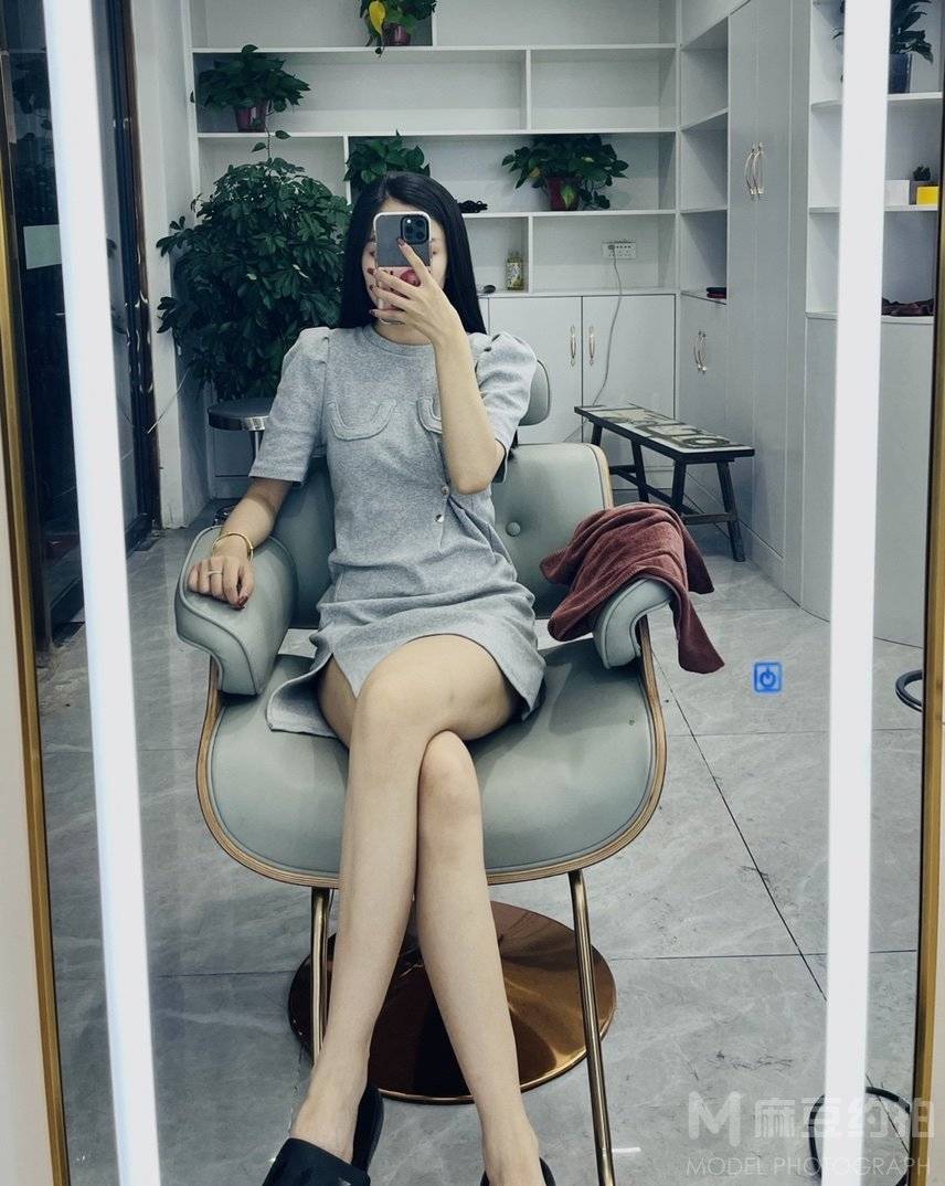 黑白模特