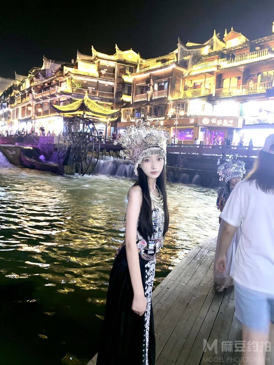 夜景模特