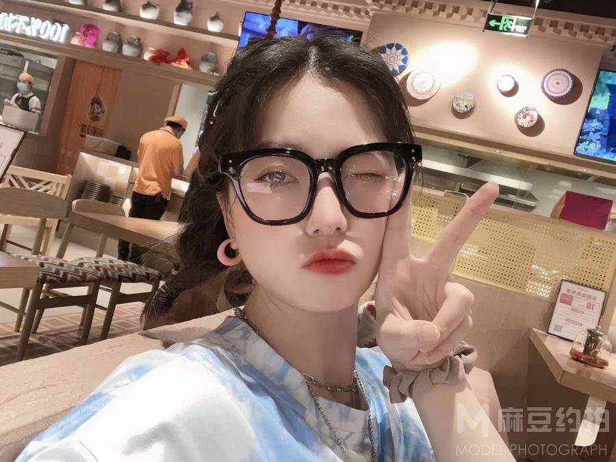 校园模特