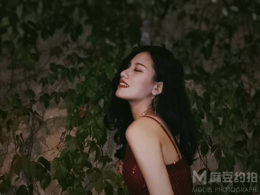 胶片模特