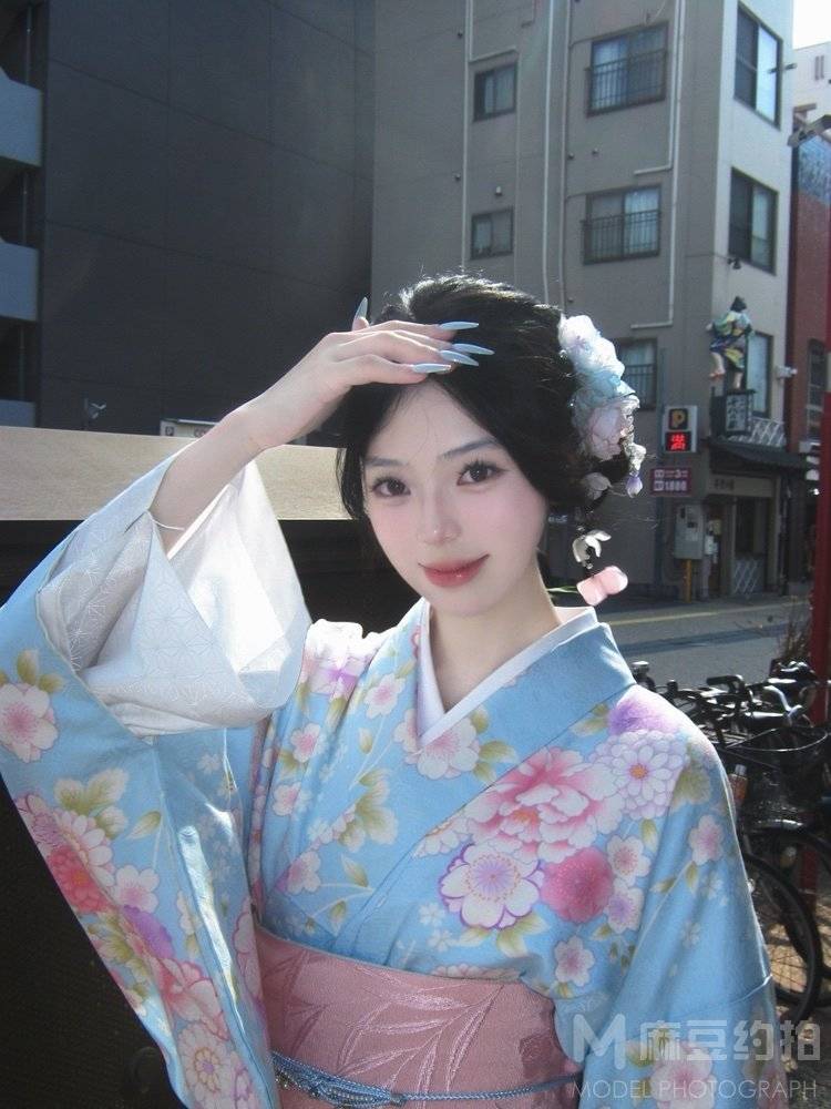 妆容模特