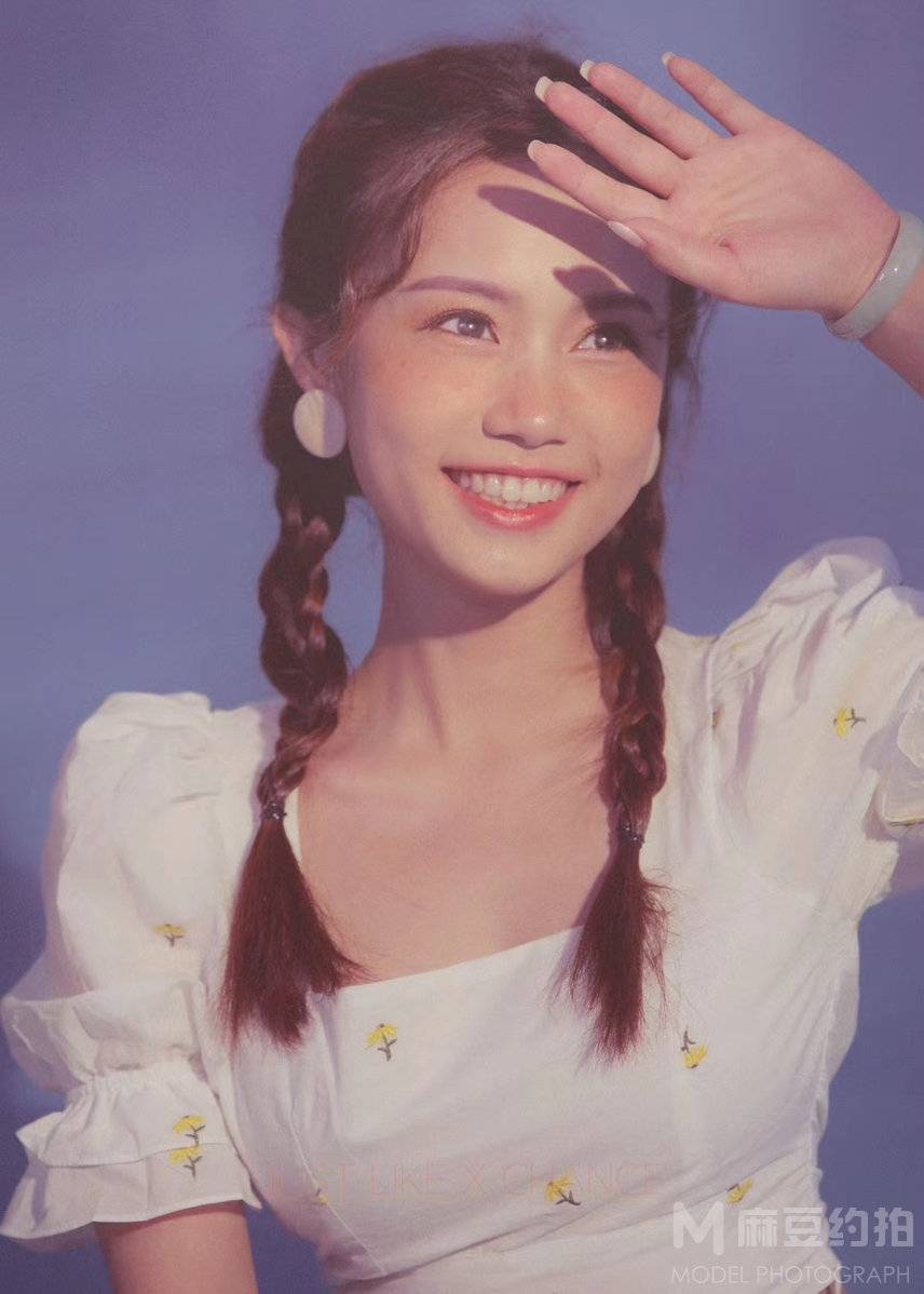 妆容模特