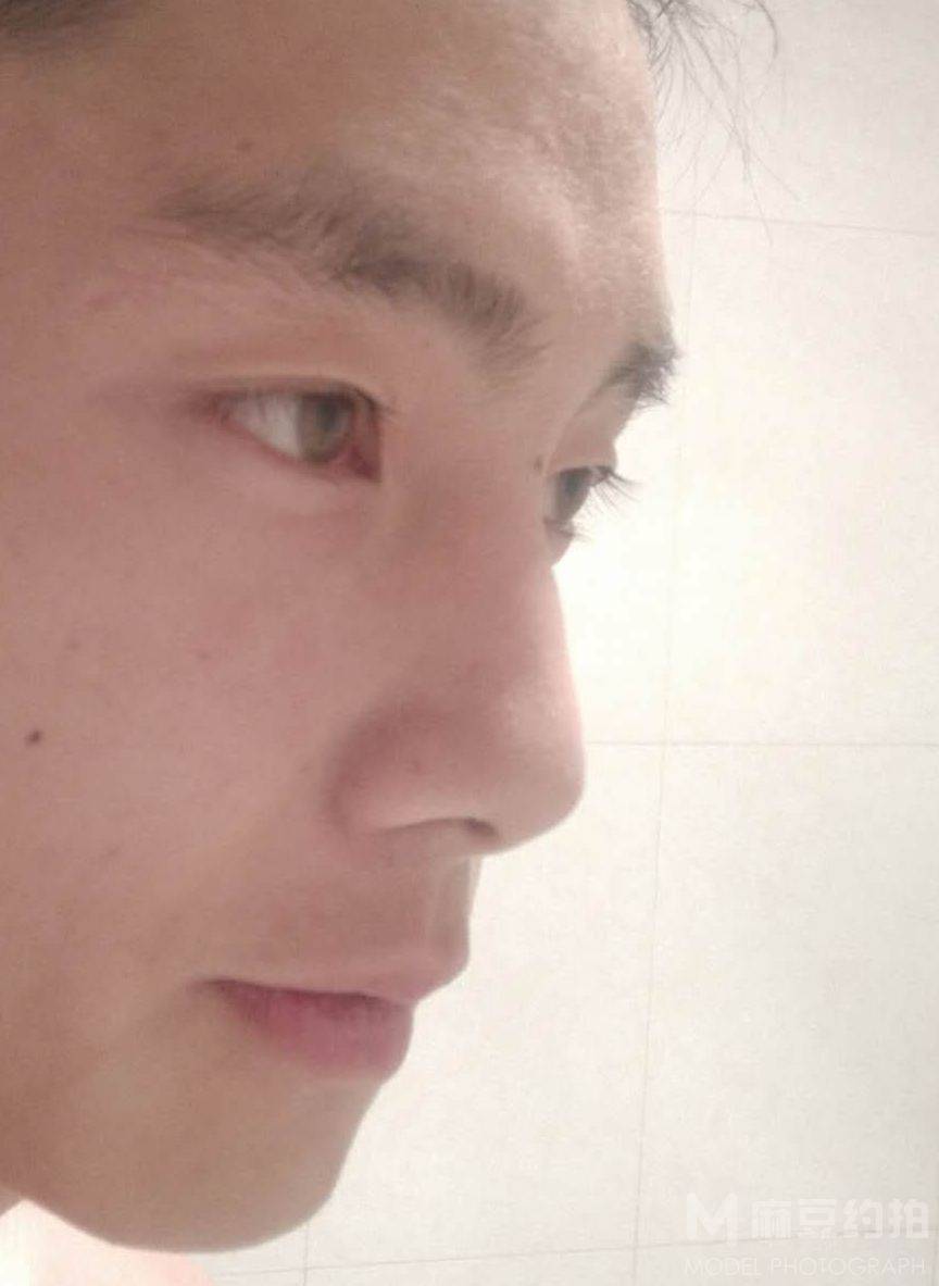 黑白模特