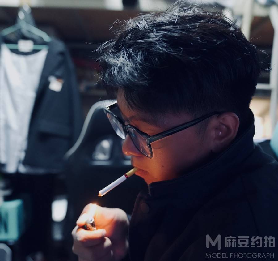 黑白模特