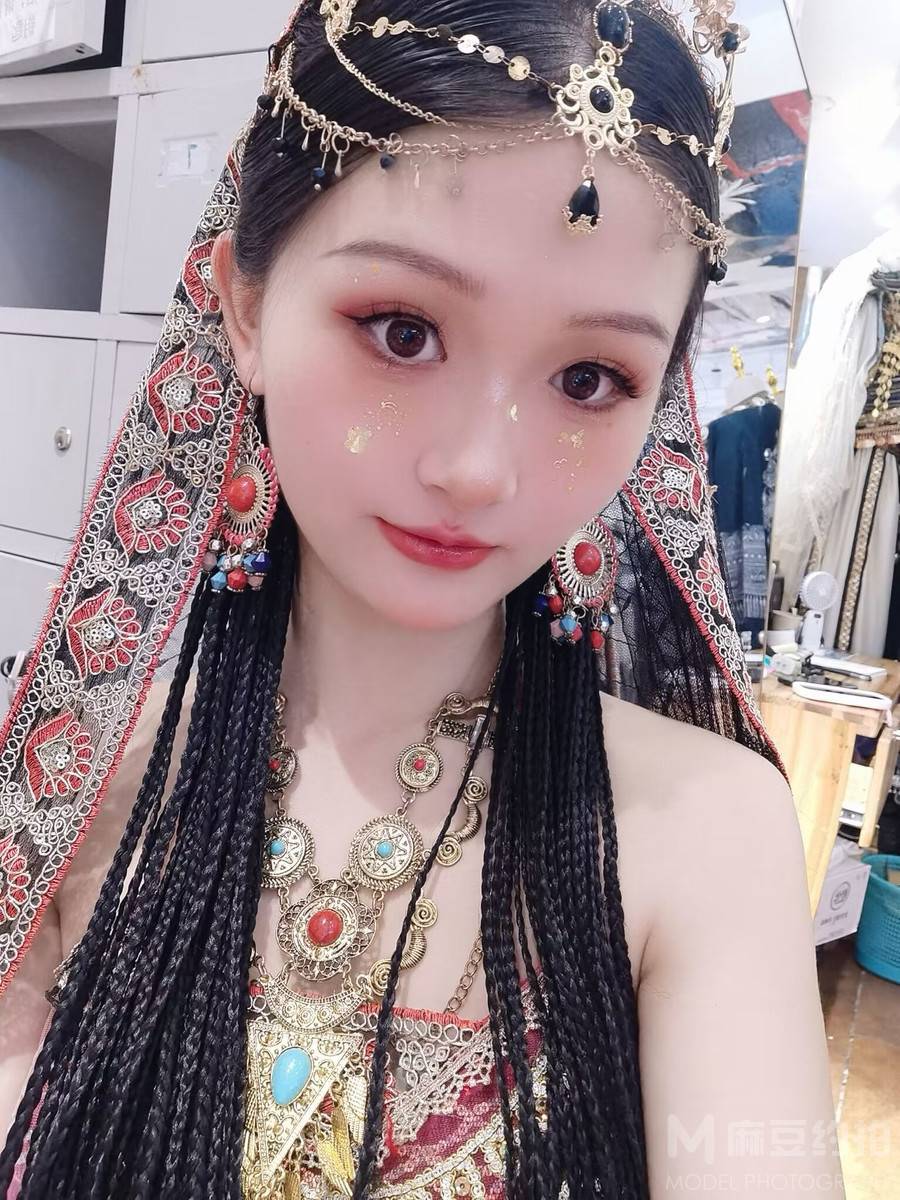 妆容模特