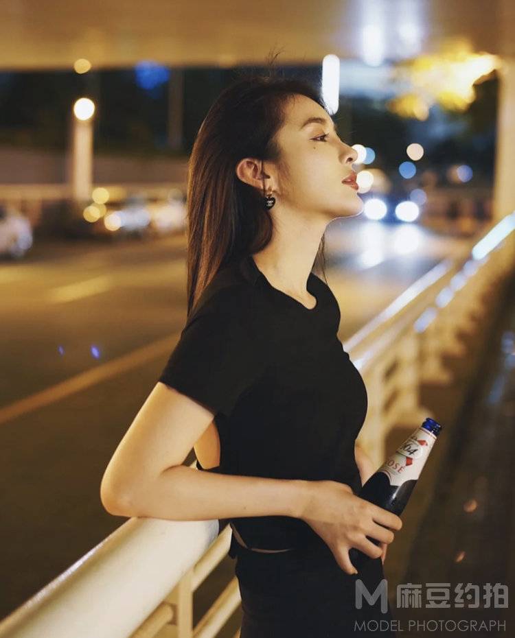 夜景模特