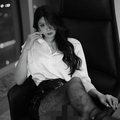 黑白模特