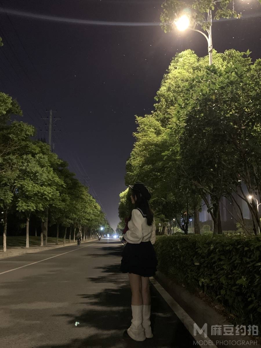 校园模特