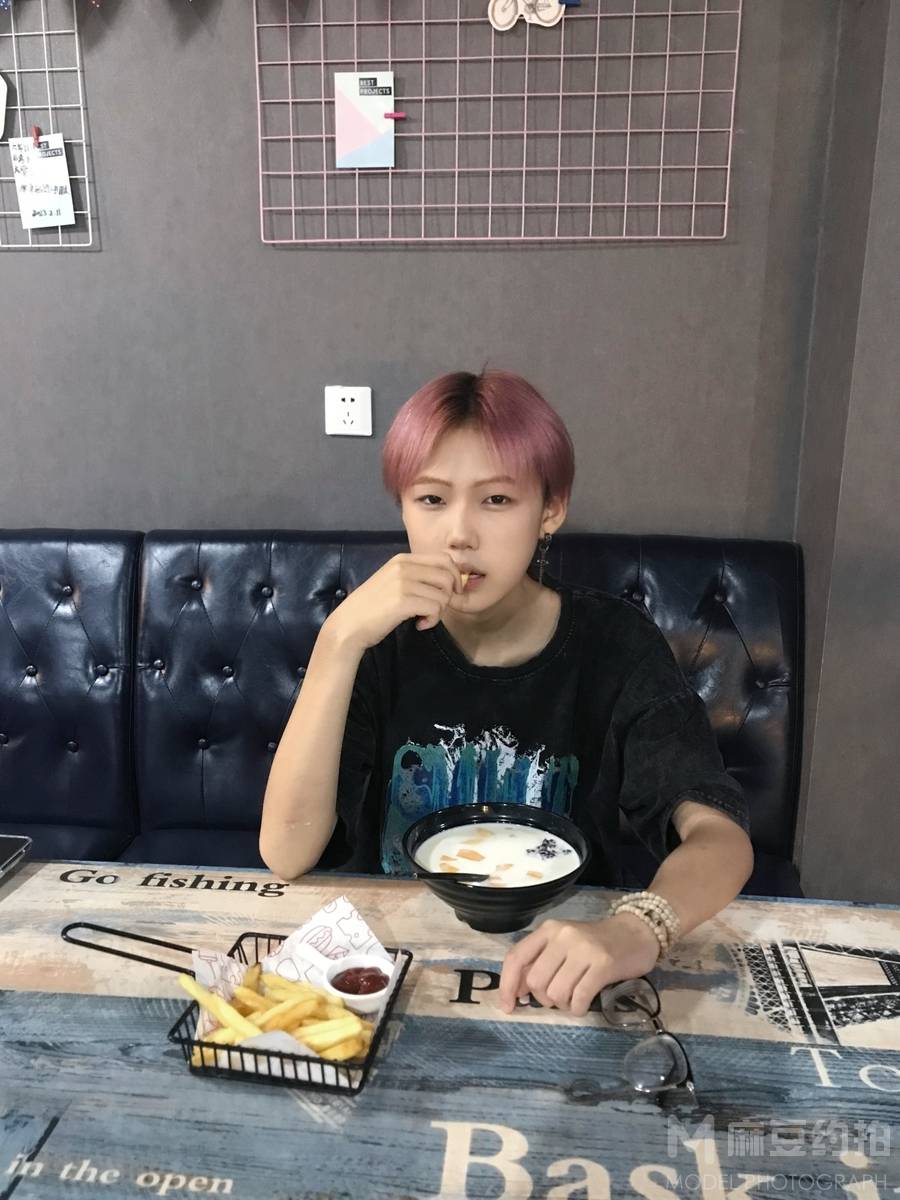 暗黑模特