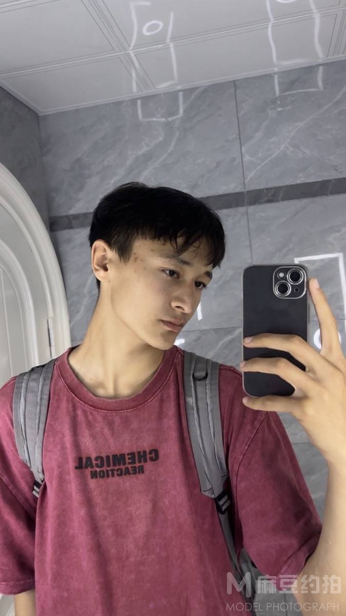 纪实模特