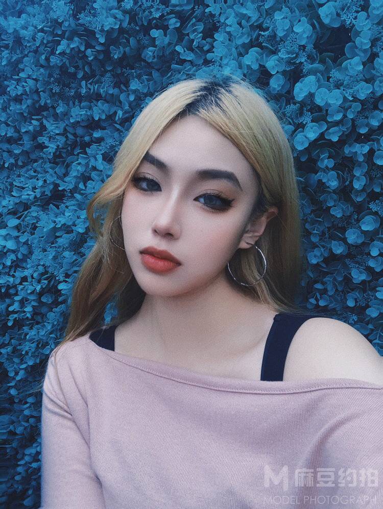 妆容模特