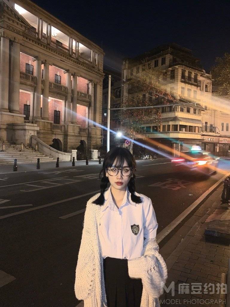 夜景模特