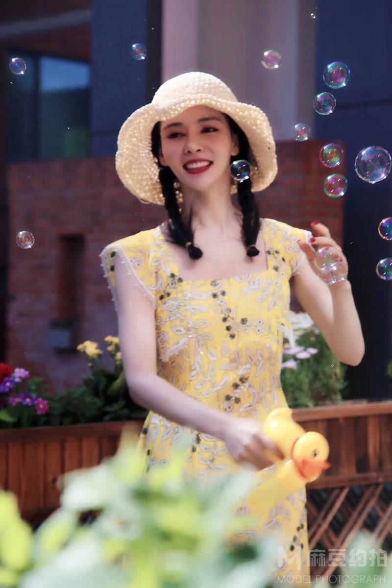 宝丽来模特