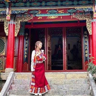 宝丽来模特