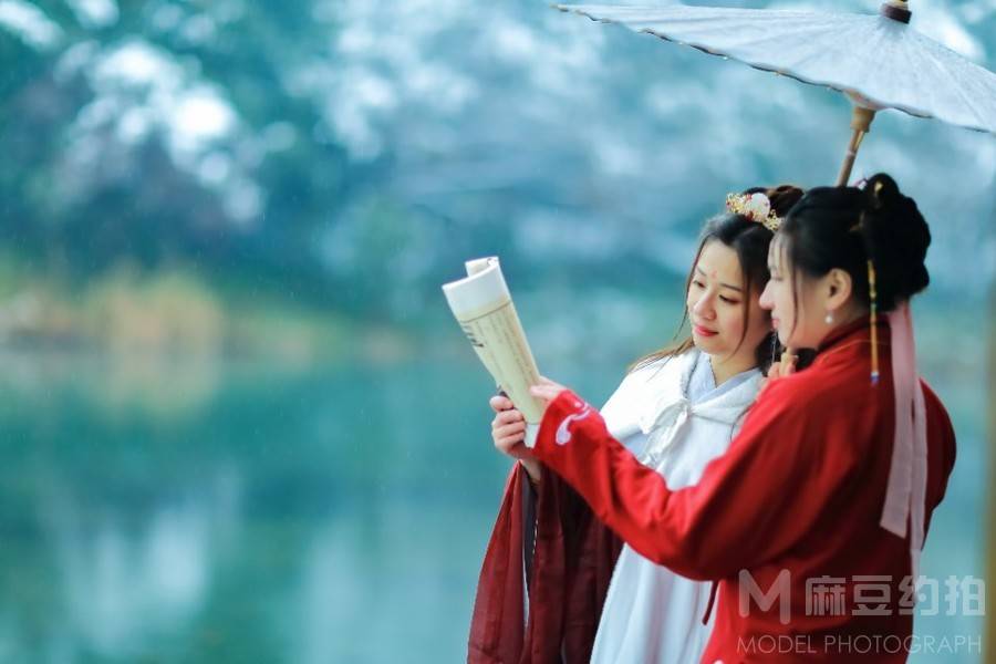 汉服模特