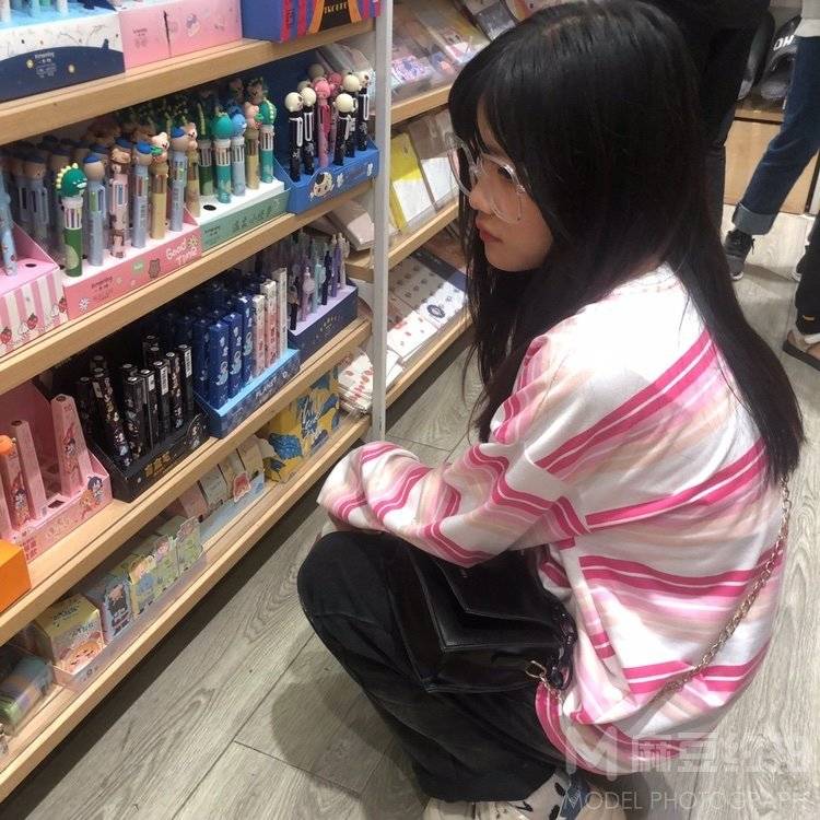 校园模特