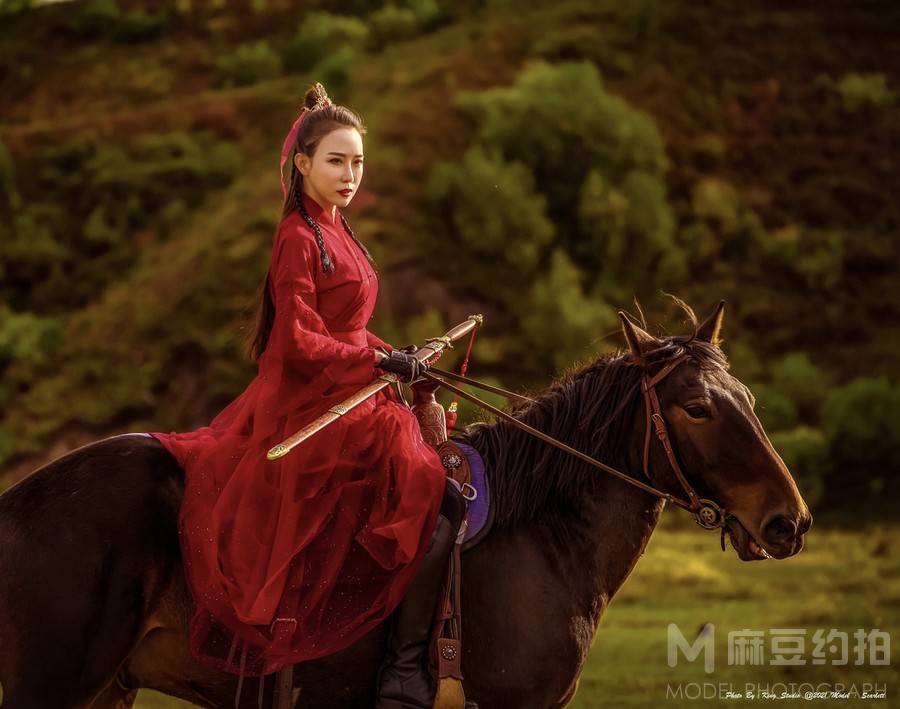 汉服模特