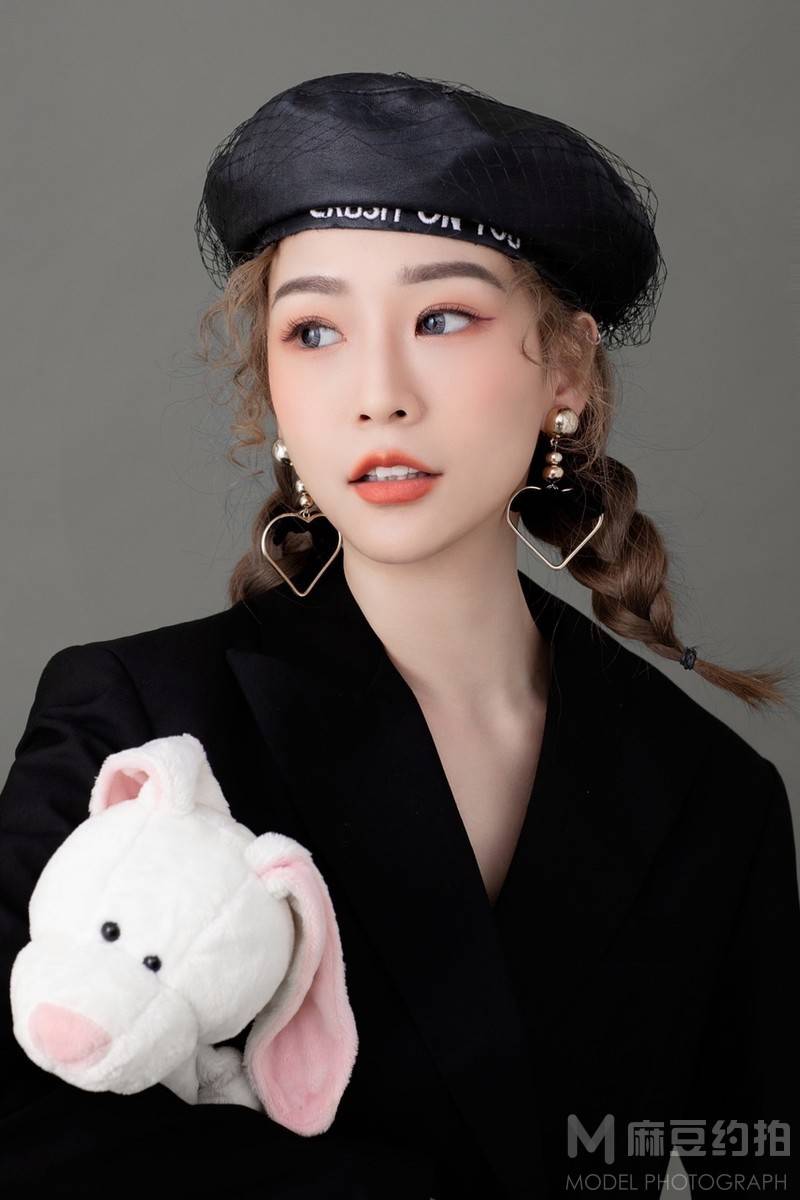 妆容模特