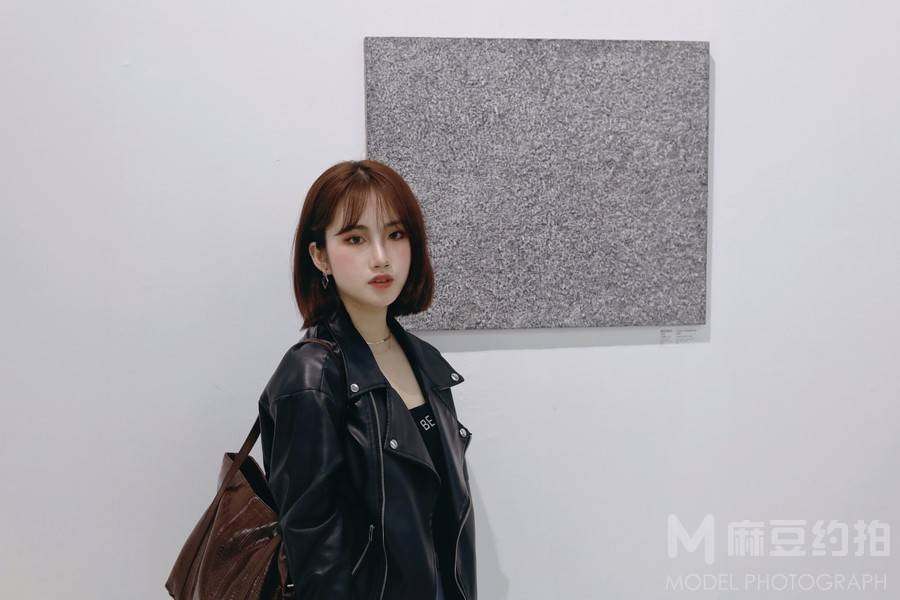 黑白模特