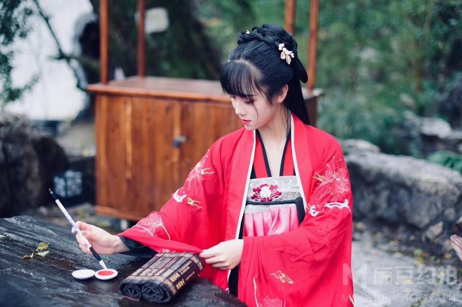 汉服模特