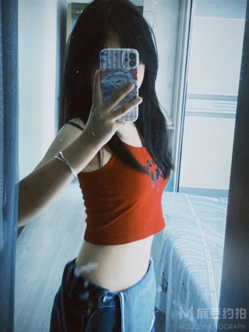 胶片模特