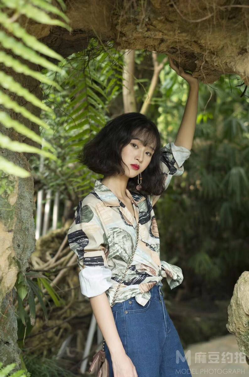 情绪模特