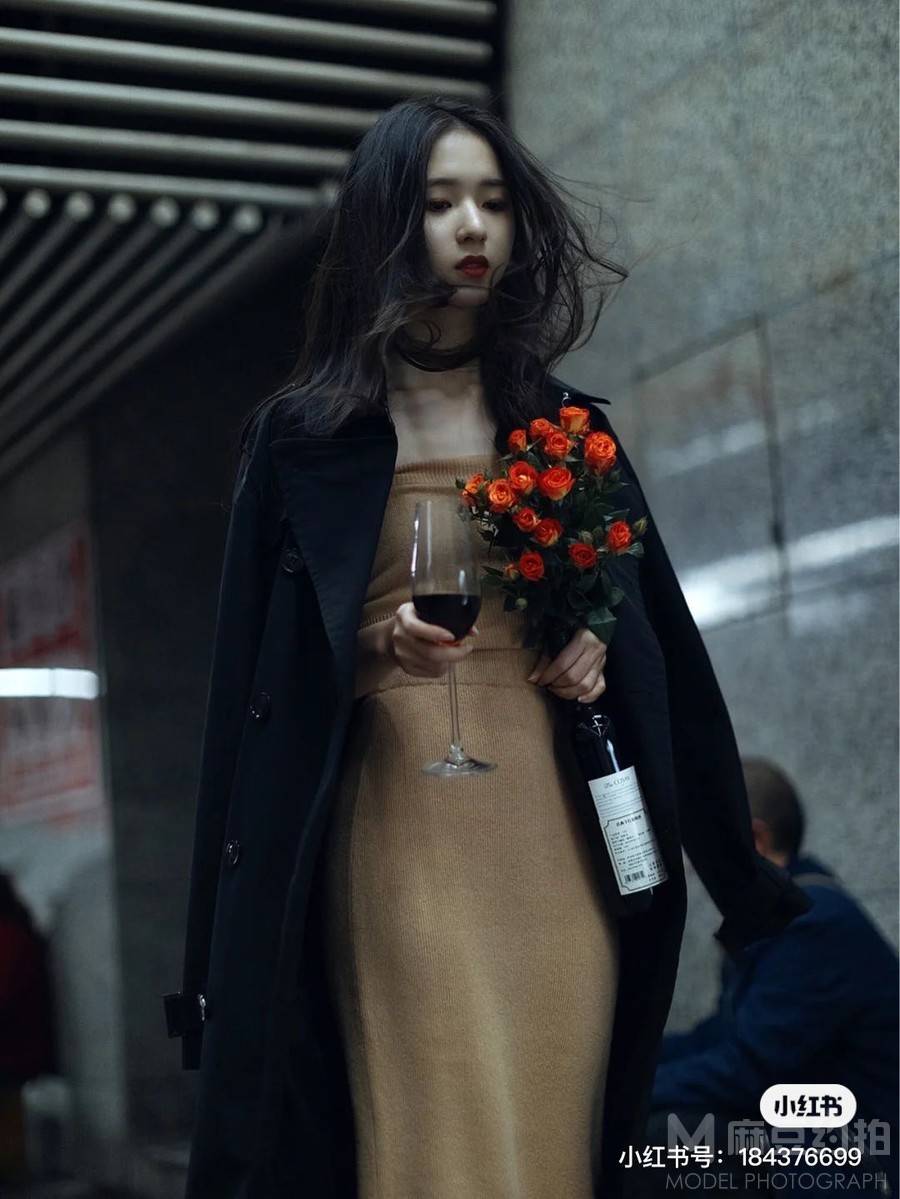 情绪模特