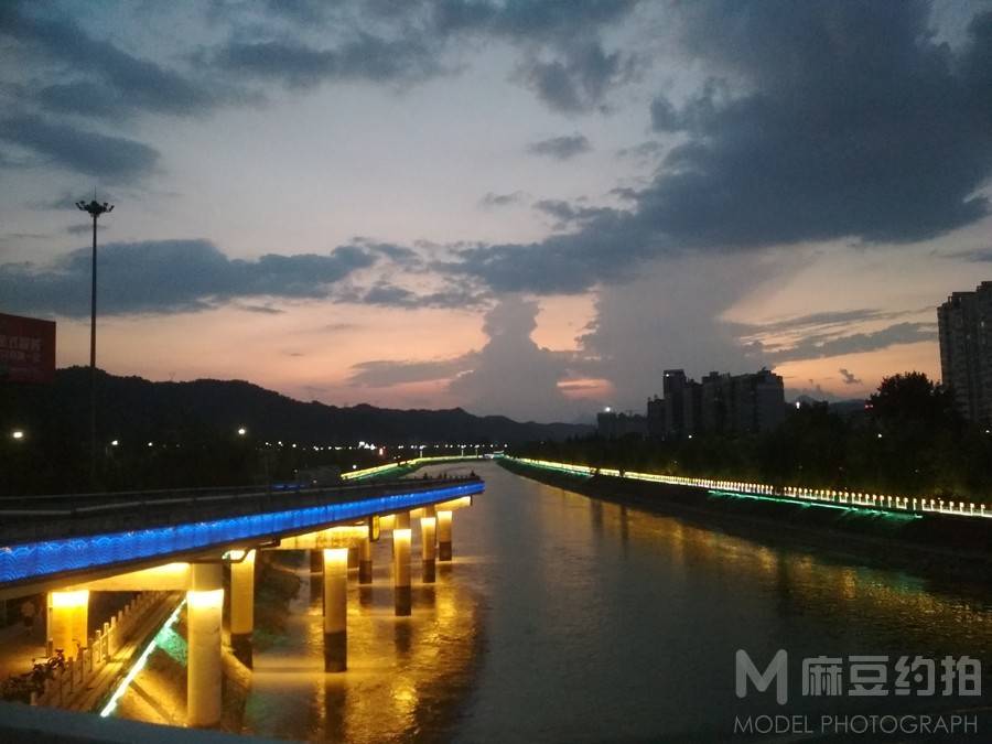 纪实模特