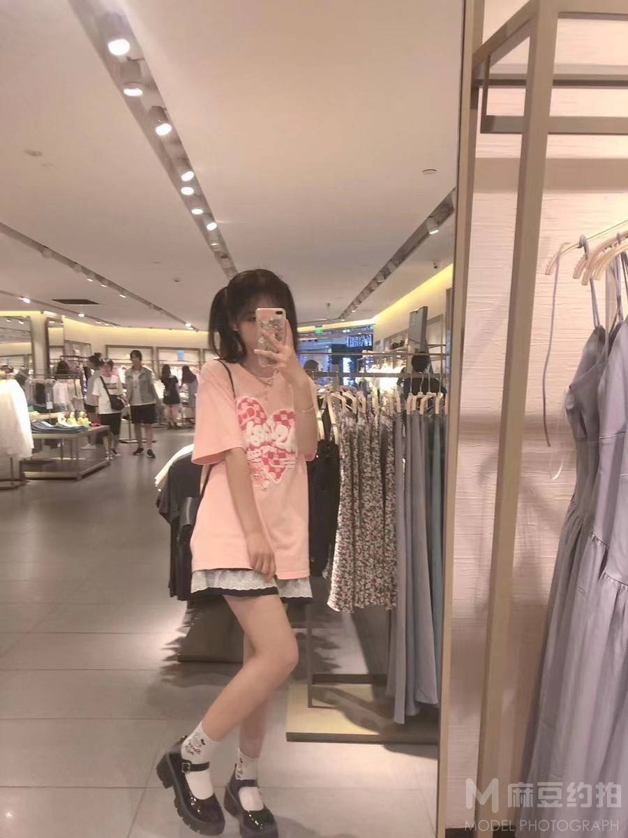 校园模特