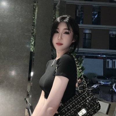 黑白模特
