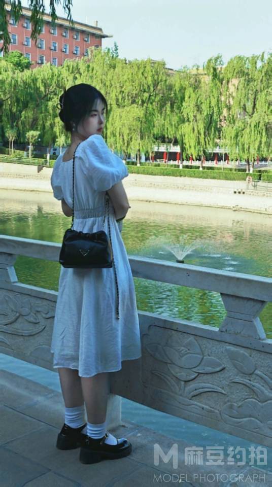 校园模特