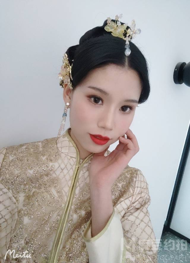 妆容模特