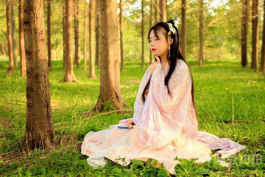 汉服模特
