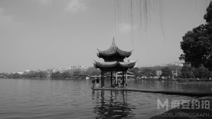 黑白模特