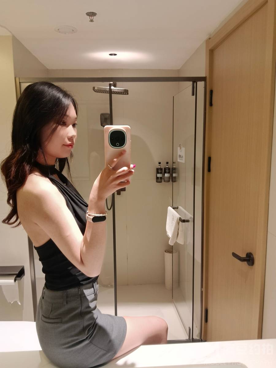 宝丽来模特