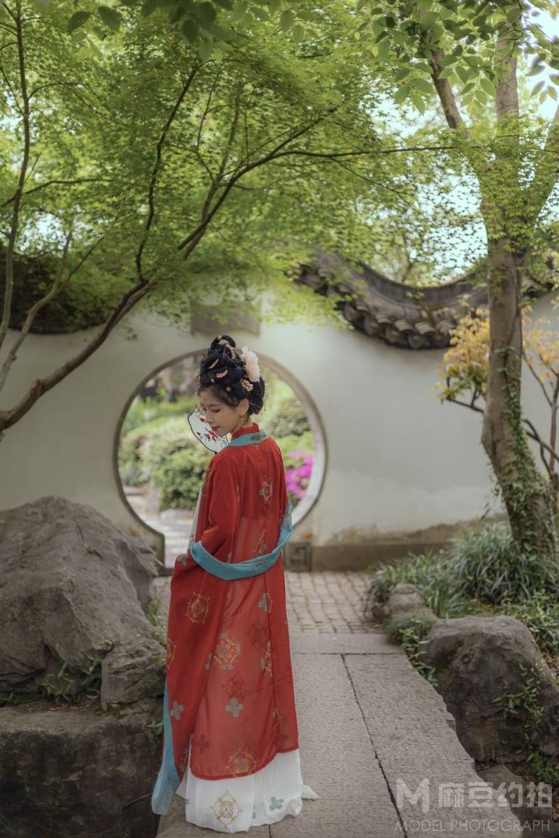 汉服模特