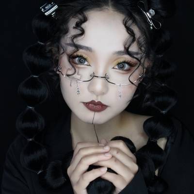 暗黑模特