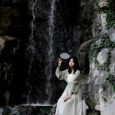 情绪模特