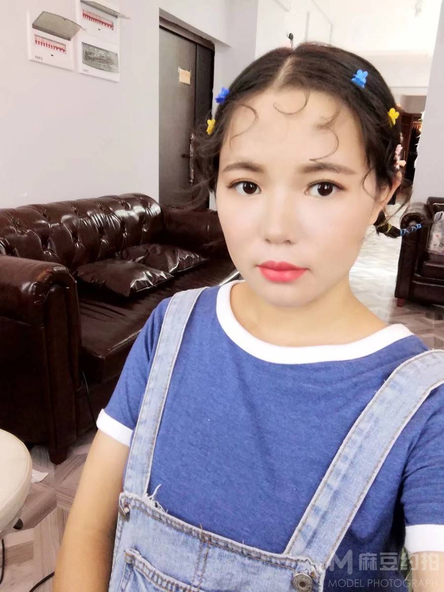 清新模特
