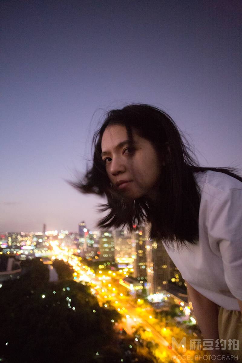 夜景模特