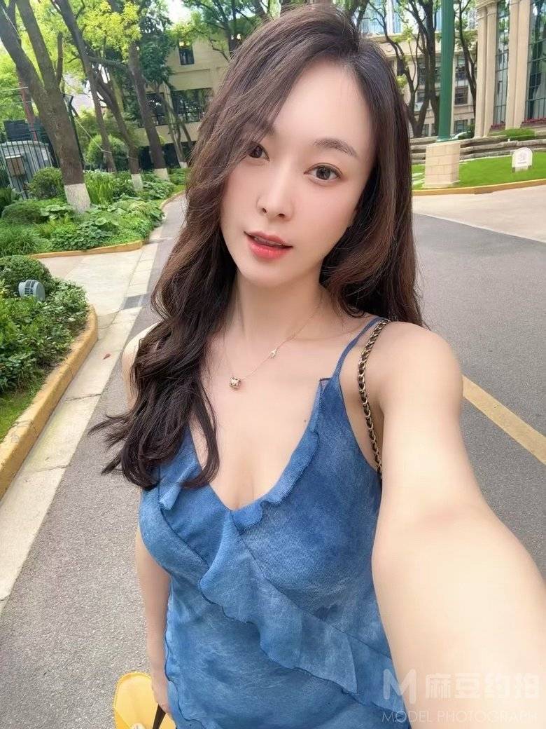 宝丽来模特