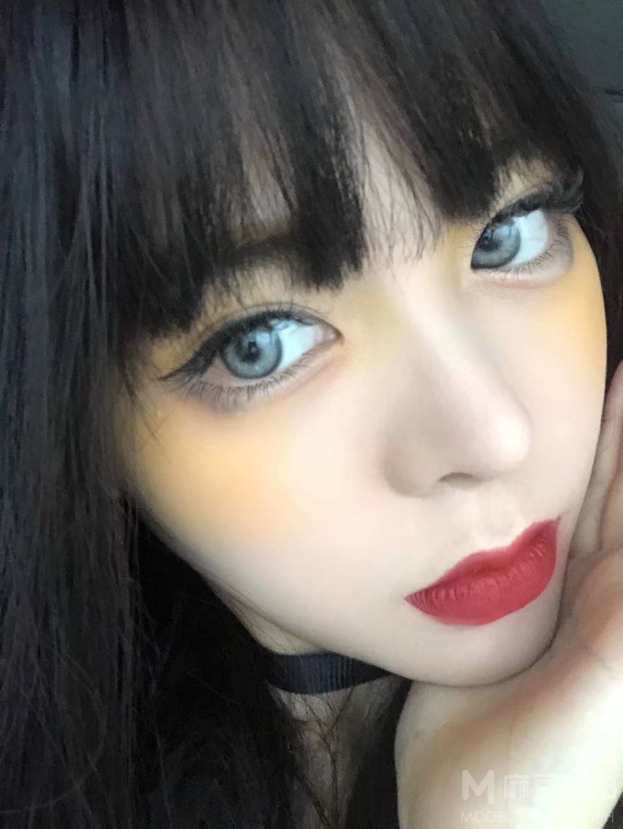 暗黑模特